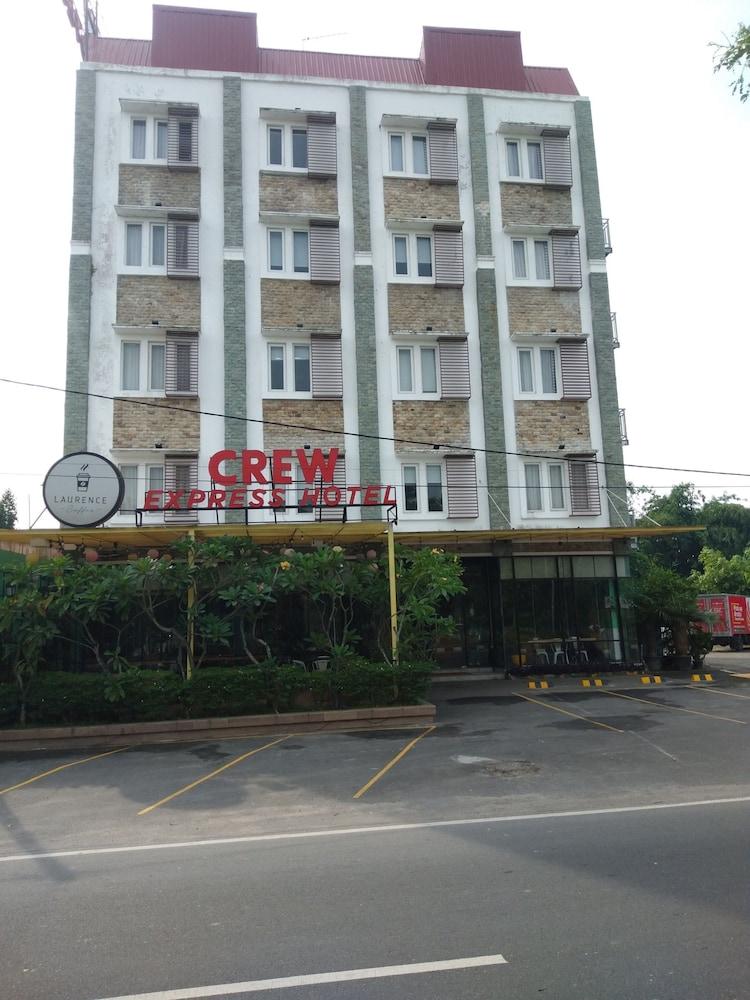 Crew Express Hotel Lubukpakam Esterno foto
